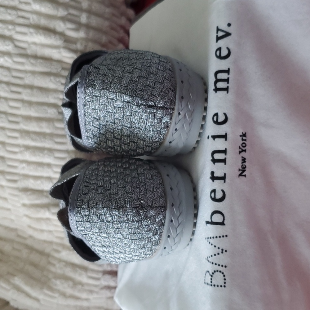 NWOT "Bernie Mev" Slip-on Shoes, Color Pewter Size 40 - Picture 6 of 8